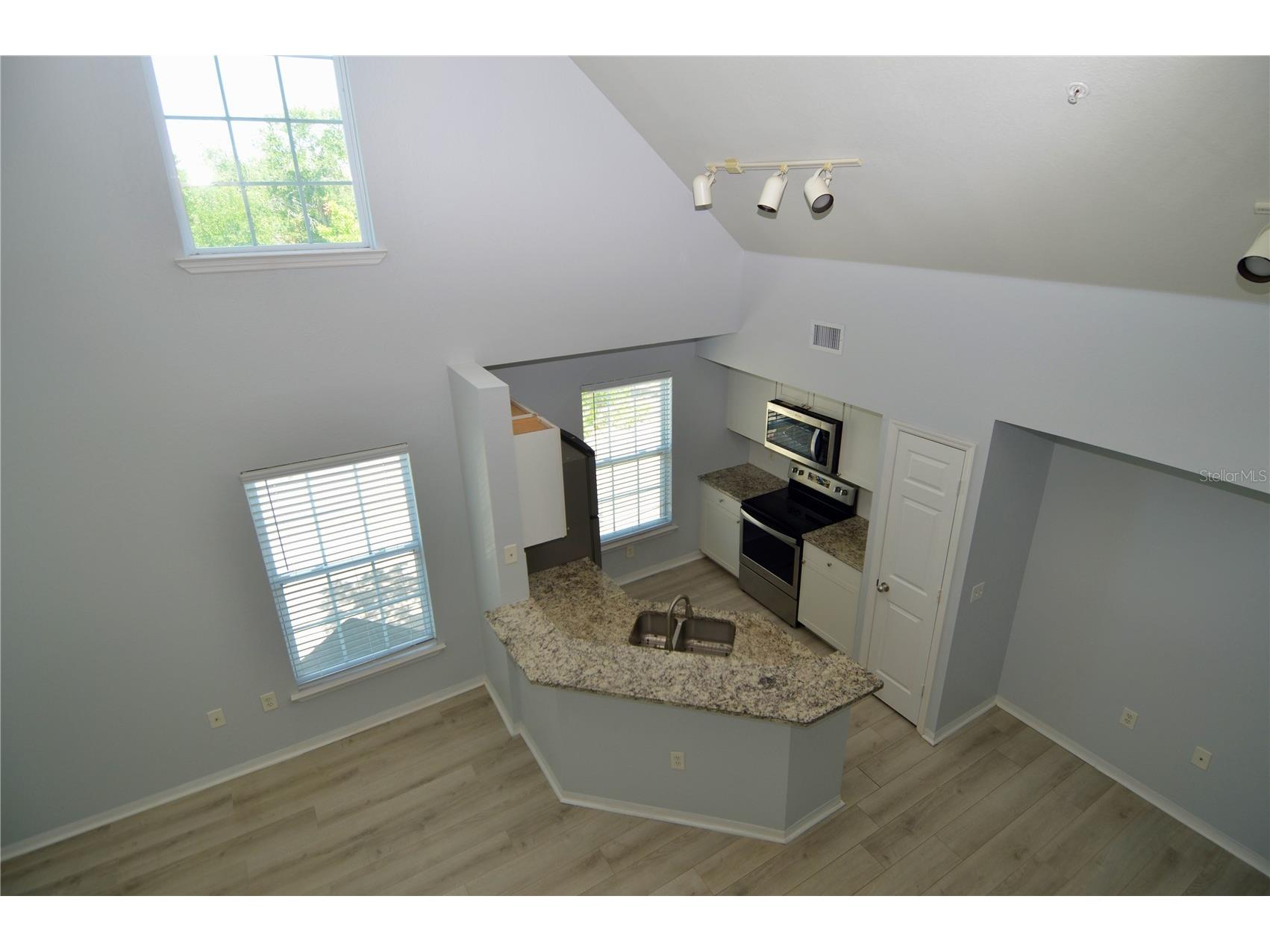 5621 Bidwell Parkway #202 Sarasota FL 34233 A4697287 image8