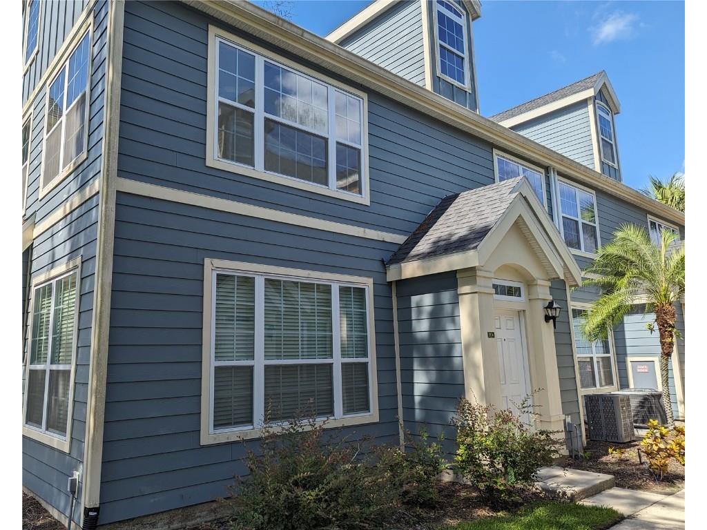 5621 Bidwell Parkway #204 Sarasota FL 34233 A4576537 image1