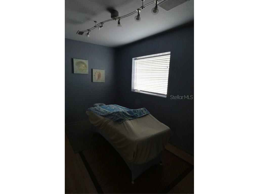 5621 Central Avenue Saint Petersburg FL 33710 TB8432847 image10