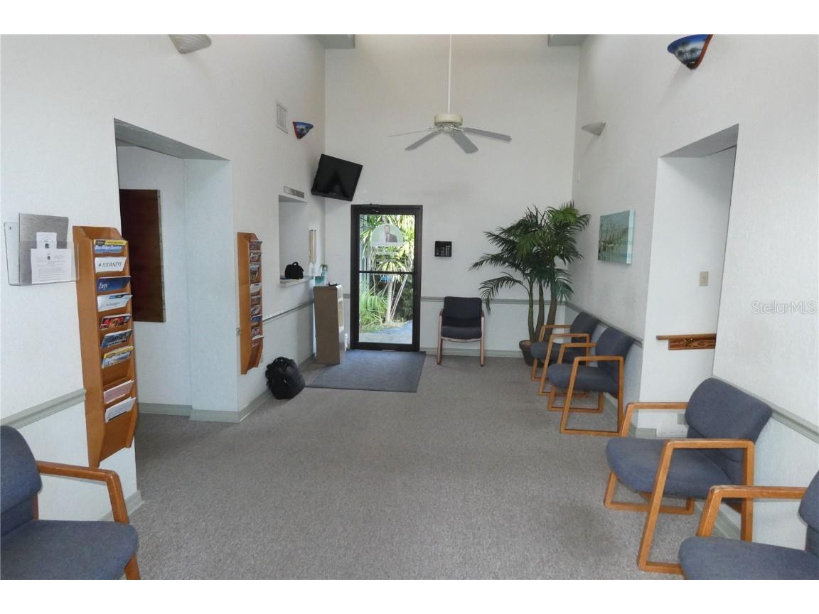 5621 Central Avenue Saint Petersburg FL 33710 TB8432847 image2