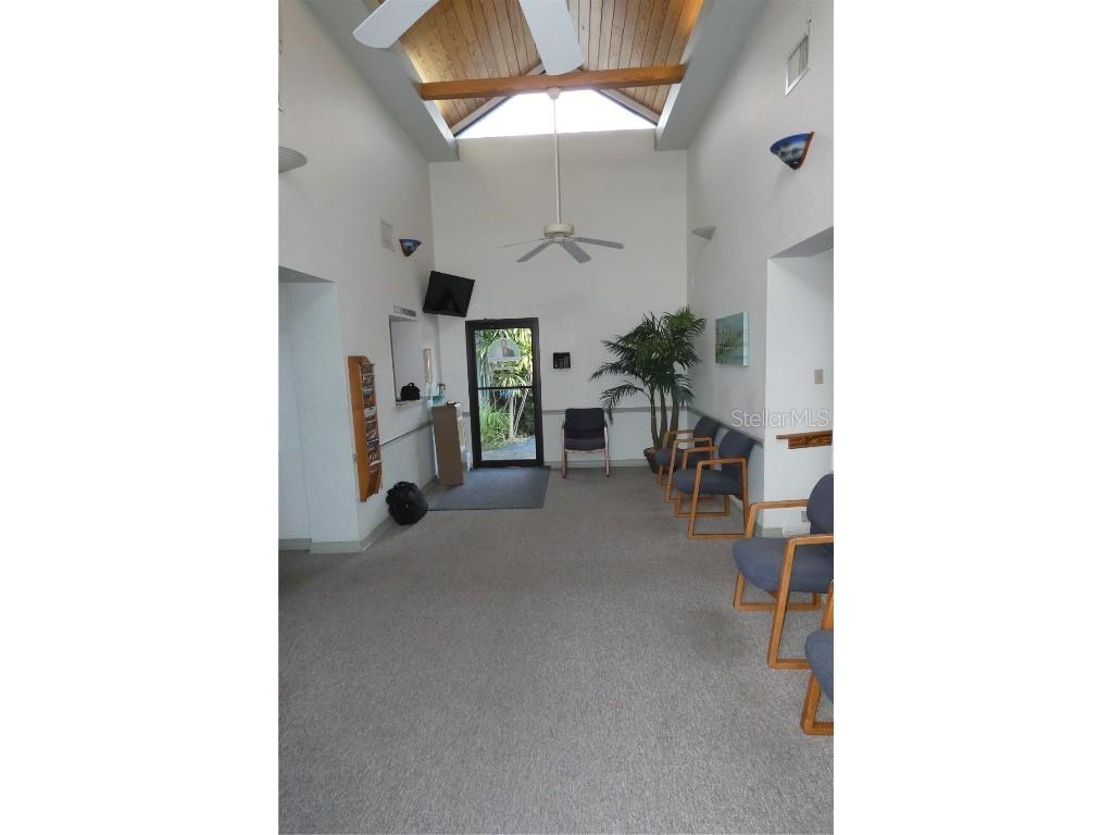 5621 Central Avenue Saint Petersburg FL 33710 TB8432847 image3