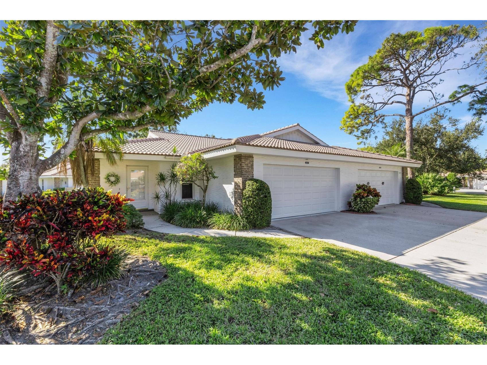 5621 Garden Lakes Palm Bradenton FL 34203 A4668565 image1