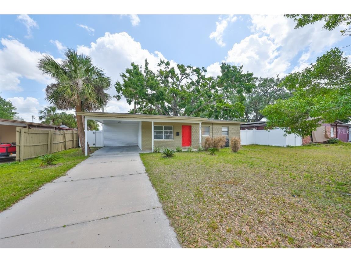 5621 Gateway Drive Tampa FL 33615 TB8374614 image1