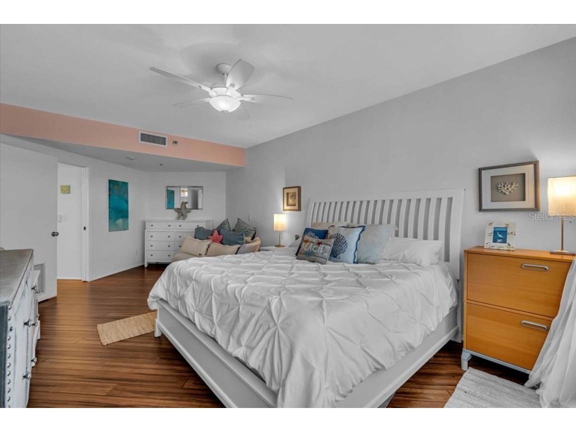 5621 Gulf Of Mexico Drive #102 Longboat Key FL 34228 A4631757 image15