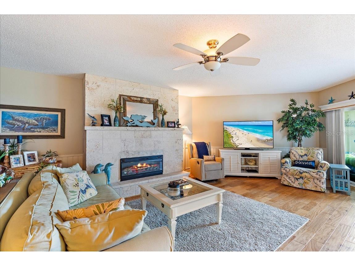 5621 Gulf Of Mexico Drive #103 Longboat Key FL 34228 A4593076 image2