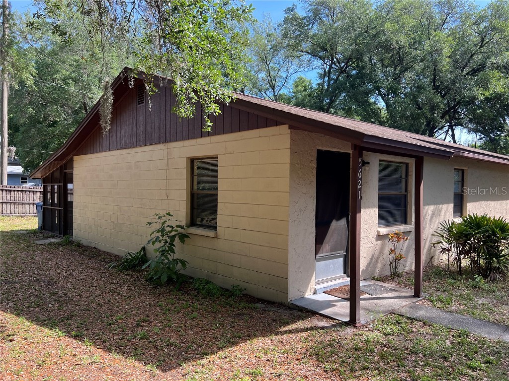 5621 Peach Avenue Seffner FL 33584 T3515474 image1