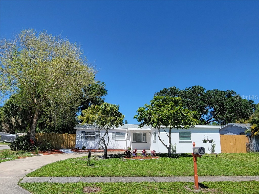 5622 63rd Way N #A Saint Petersburg FL 33709 U8202540 image1