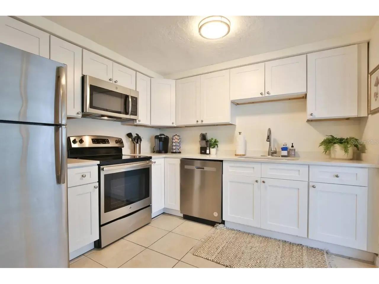 5622 S Lockwood Ridge Road Sarasota FL 34231 A4685742 image10