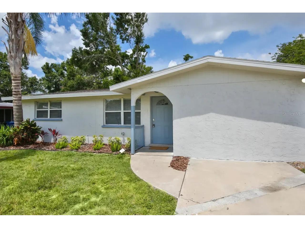 5622 S Lockwood Ridge Road Sarasota FL 34231 A4685742 image2