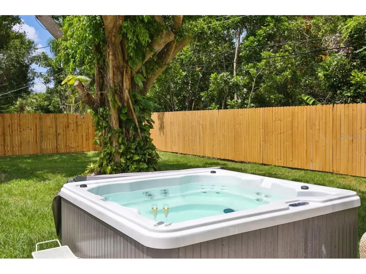 5622 S Lockwood Ridge Road Sarasota FL 34231 A4685742 image6