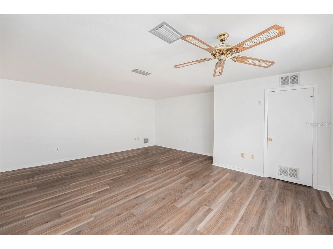 5623 80th Street N #211 Saint Petersburg FL 33709 TB8453308 image15