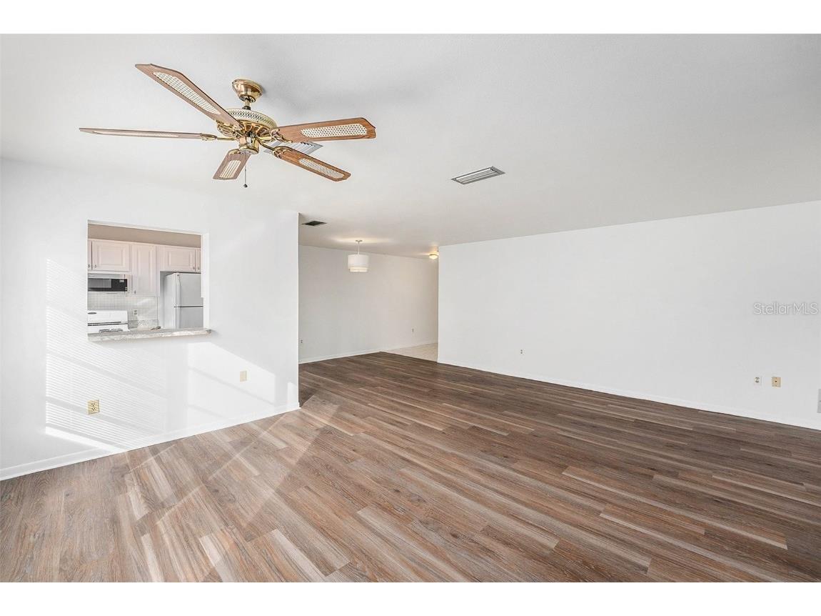 5623 80th Street N #211 Saint Petersburg FL 33709 TB8453308 image17