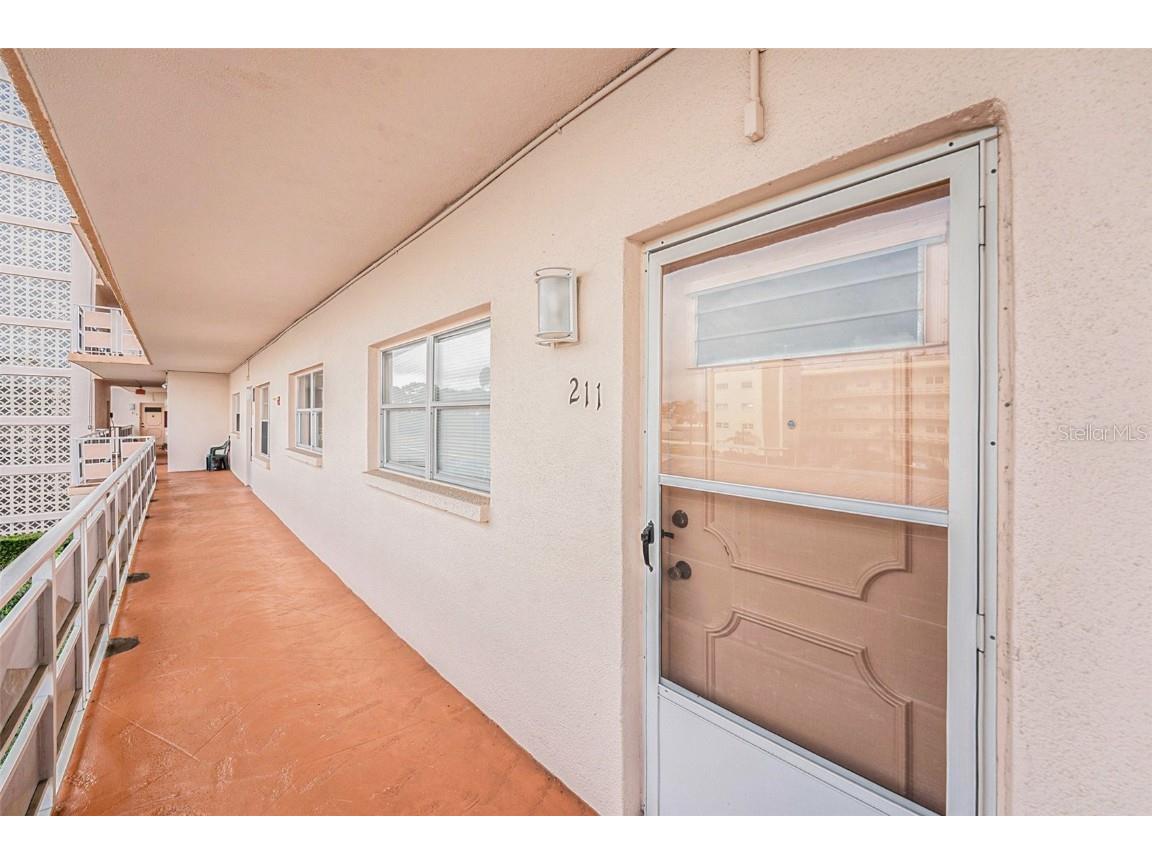 5623 80th Street N #211 Saint Petersburg FL 33709 TB8453308 image4