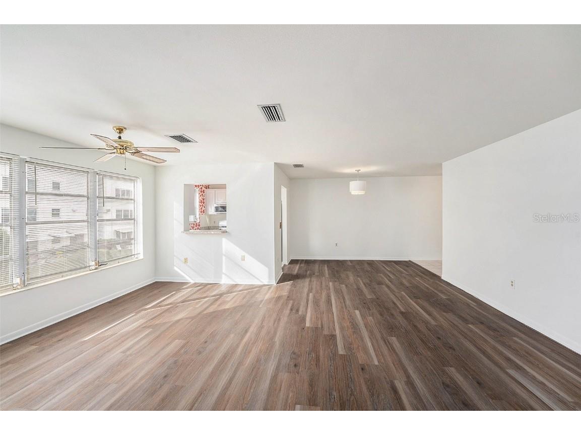 5623 80th Street N #211 Saint Petersburg FL 33709 TB8453308 image8