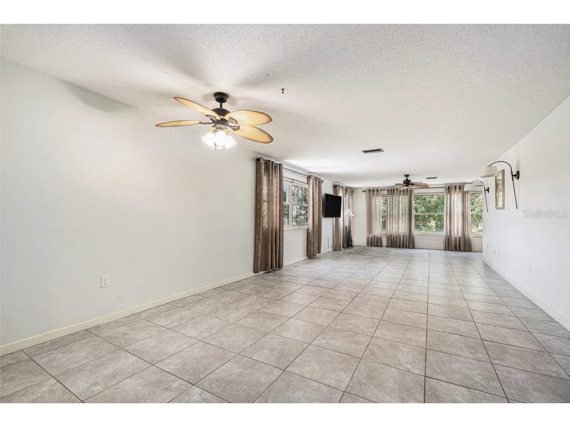 5623 80th Street N #415 Saint Petersburg FL 33709 TB8400646 image2