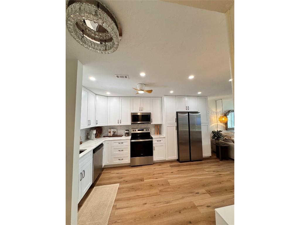 5623 Midnight Pass Road #615 Siesta Key FL 34242 A4674619 image18