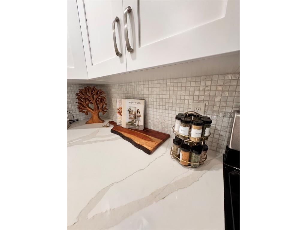 5623 Midnight Pass Road #615 Siesta Key FL 34242 A4674619 image2