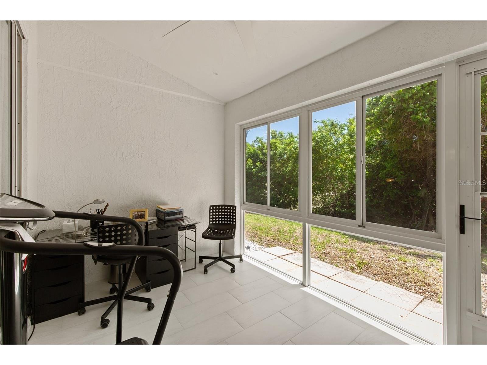 5623 Monte Rosso Road Sarasota FL 34243 A4691507 image8