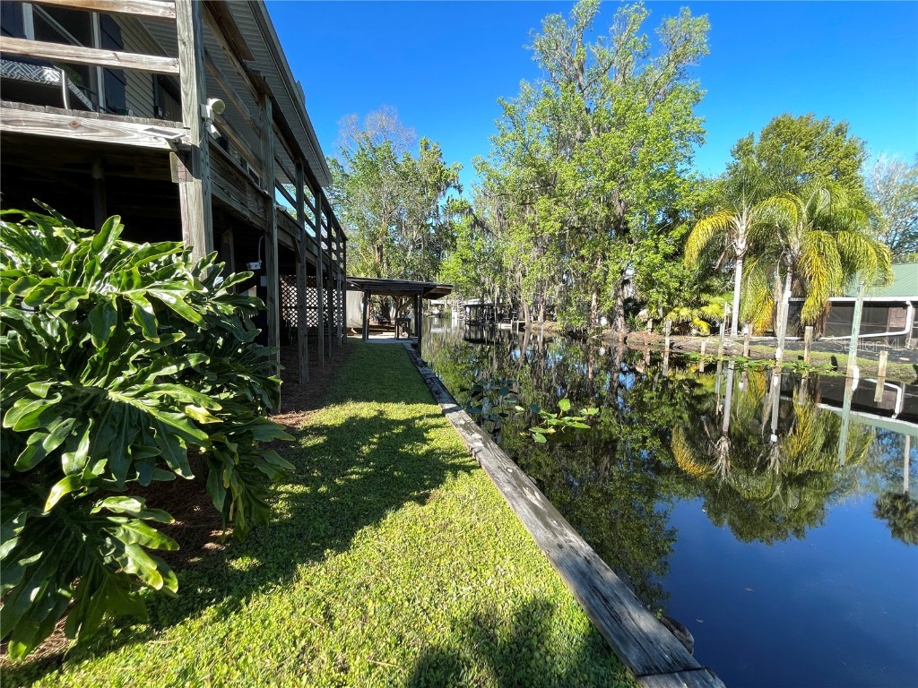 56230 Maple Road Astor FL 32102 - ST. JOHN’S RIVER V4934705 image1