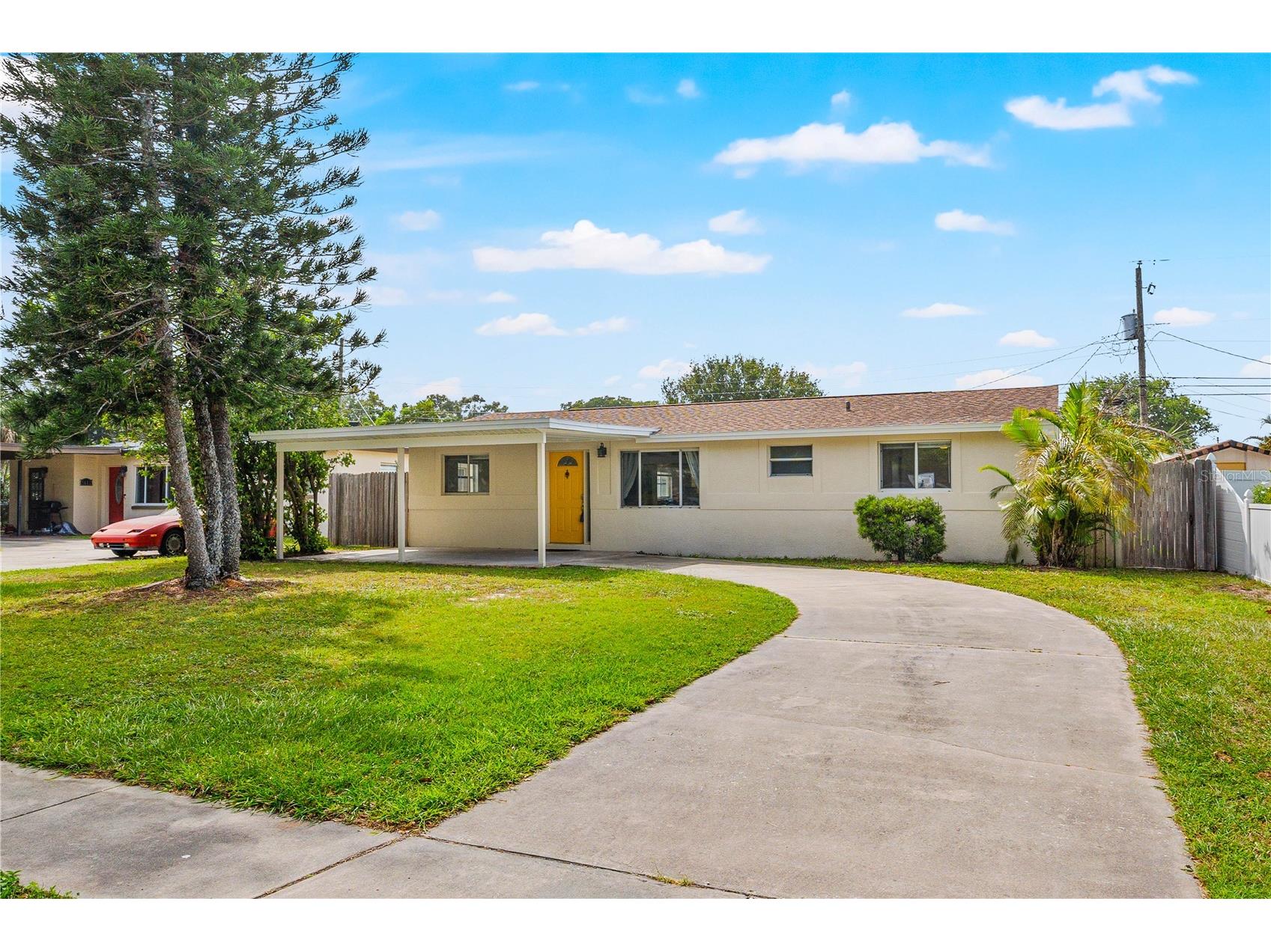 5624 63rd Street N Saint Petersburg FL 33709 TB8515446 image1
