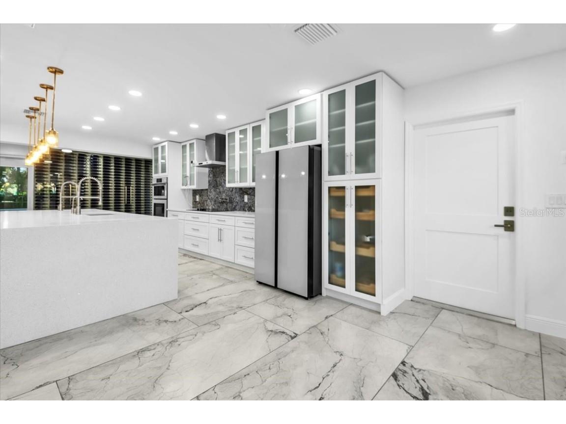 5624 Cape Leyte Drive Sarasota FL 34242 A4670620 image15