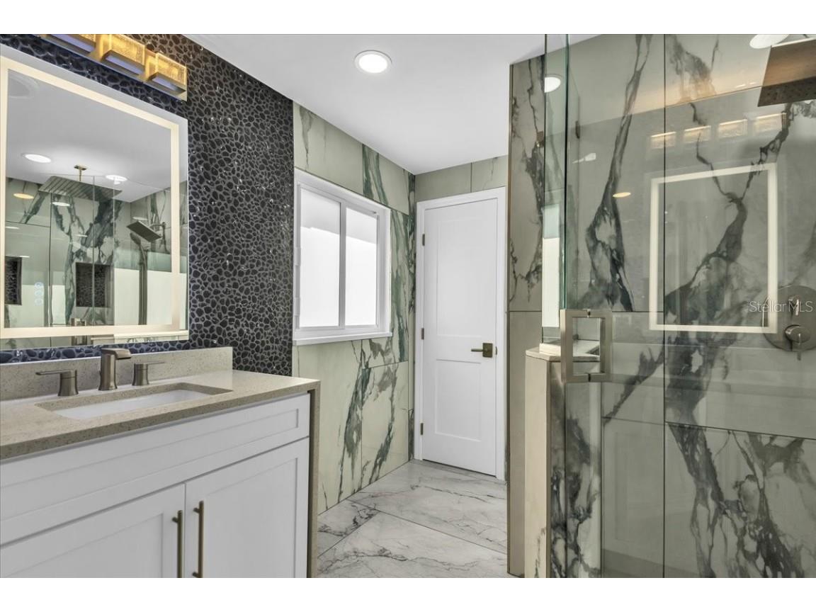 5624 Cape Leyte Drive Sarasota FL 34242 A4670620 image42