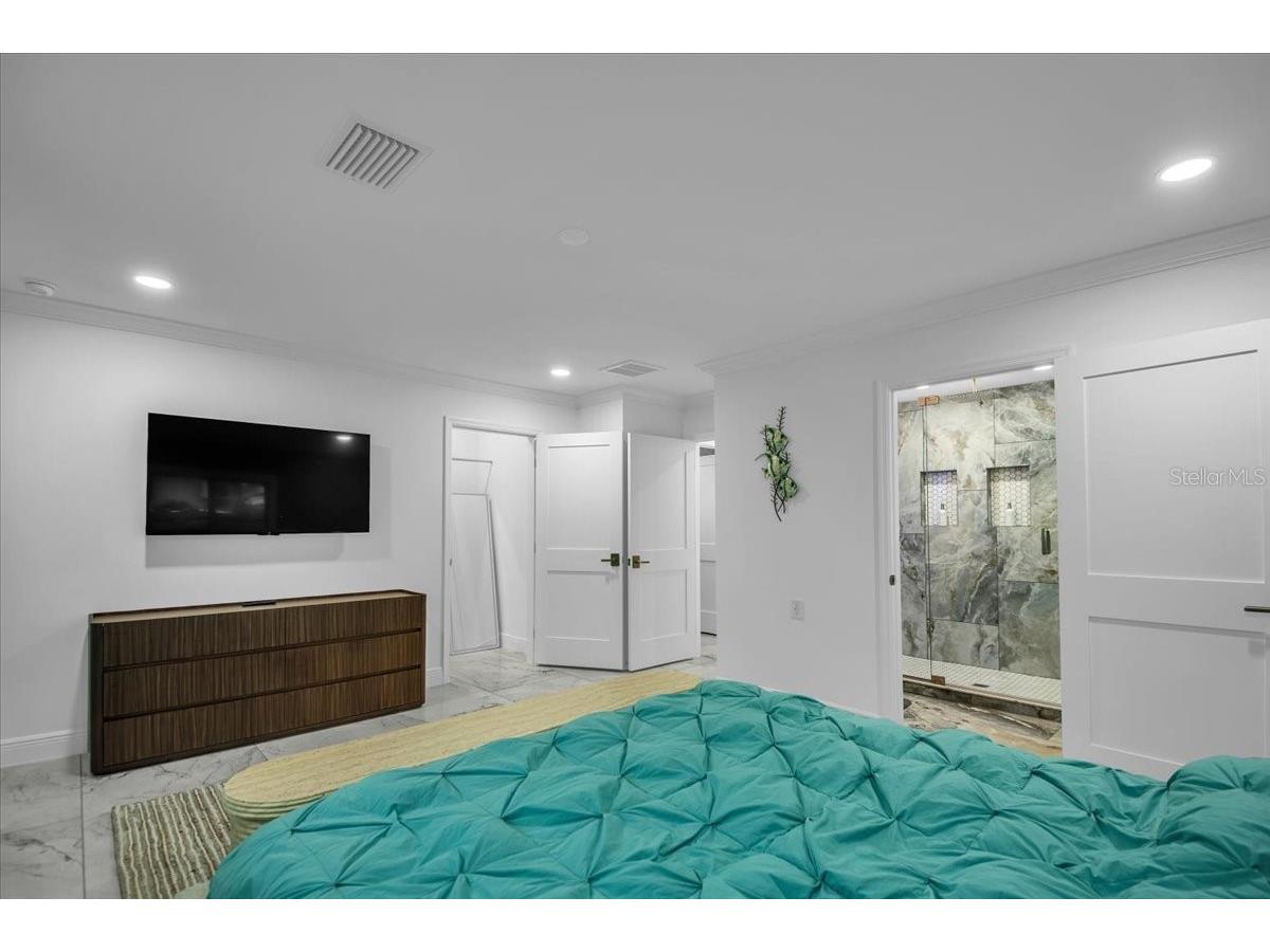 5624 Cape Leyte Drive Sarasota FL 34242 A4684371 image25