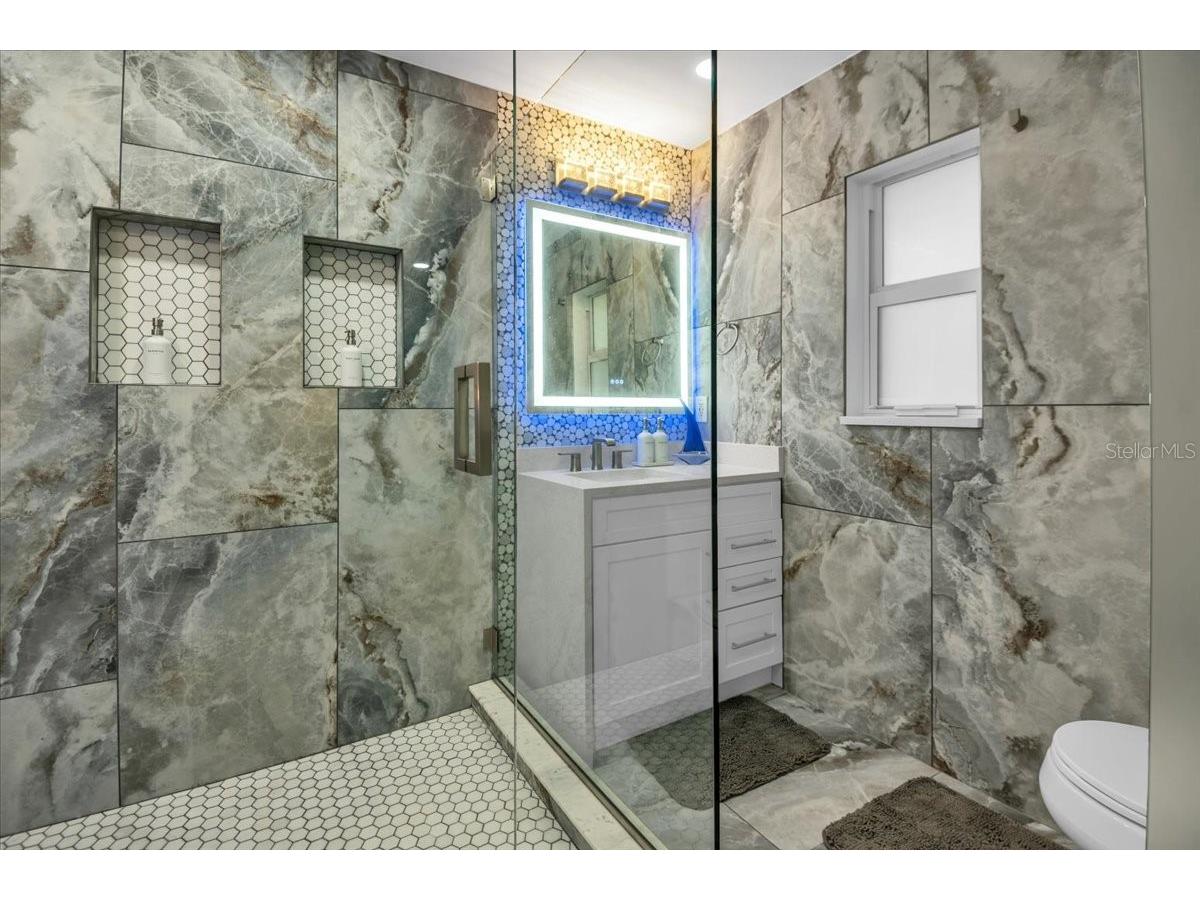 5624 Cape Leyte Drive Sarasota FL 34242 A4684371 image27