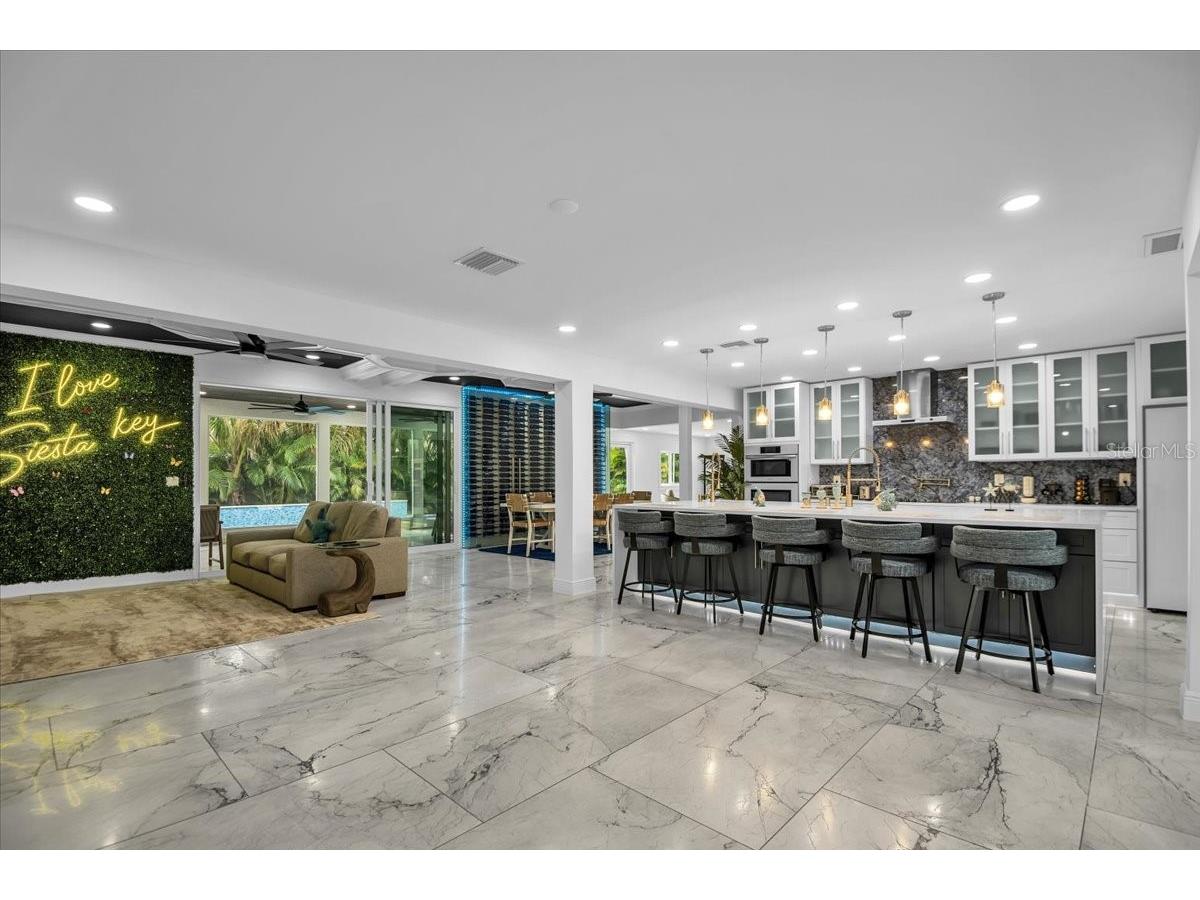 5624 Cape Leyte Drive Sarasota FL 34242 A4684371 image3