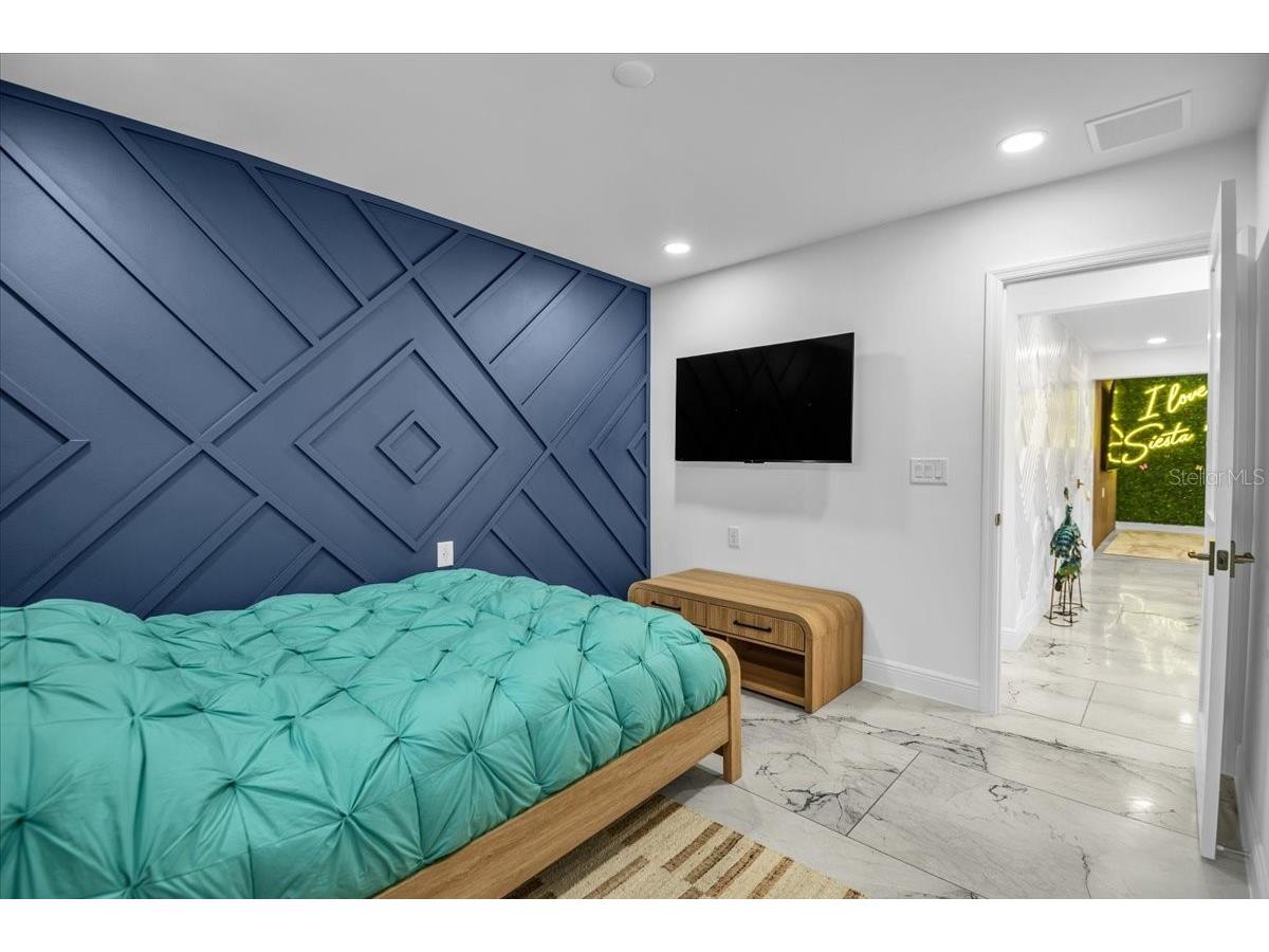 5624 Cape Leyte Drive Sarasota FL 34242 A4684371 image35