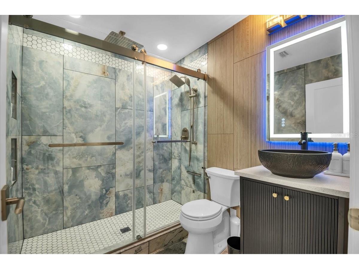 5624 Cape Leyte Drive Sarasota FL 34242 A4684371 image36