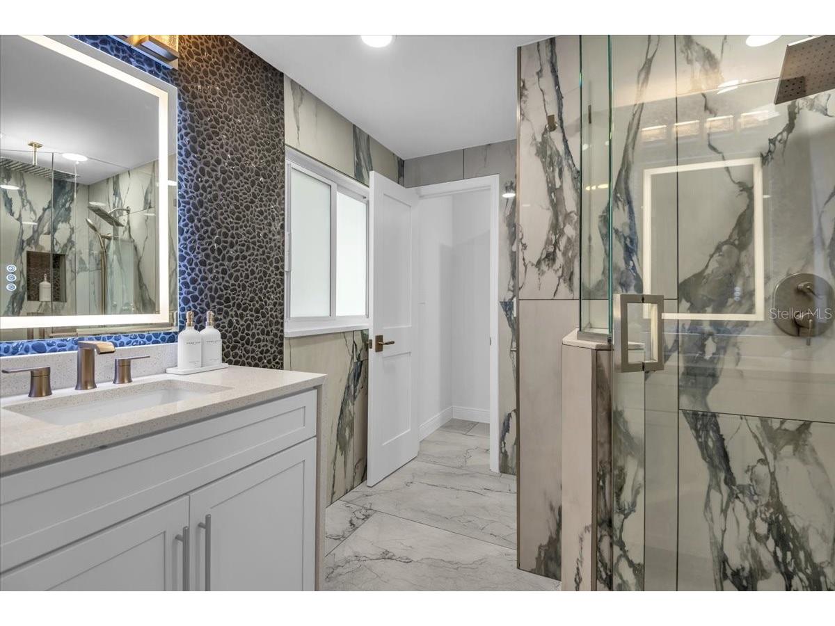 5624 Cape Leyte Drive Sarasota FL 34242 A4684371 image40