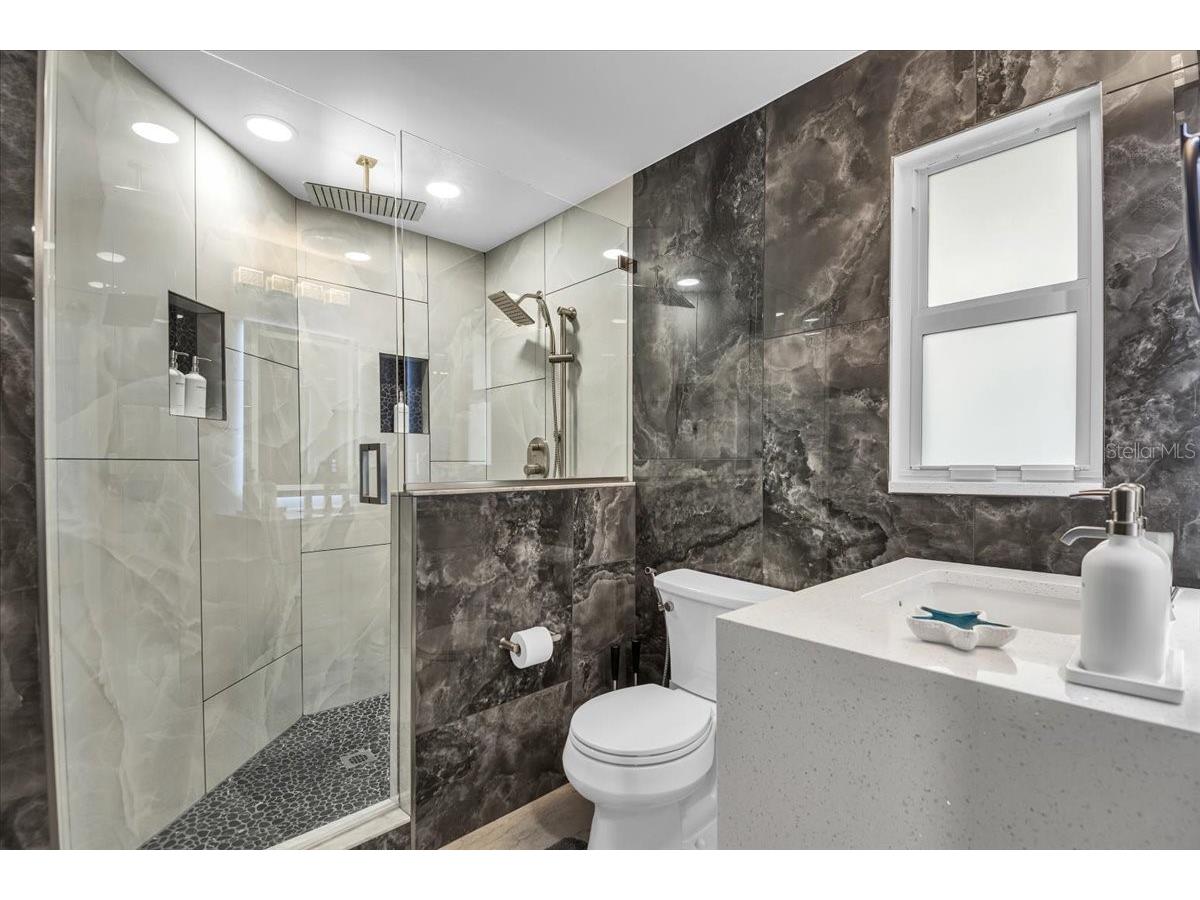 5624 Cape Leyte Drive Sarasota FL 34242 A4684371 image44