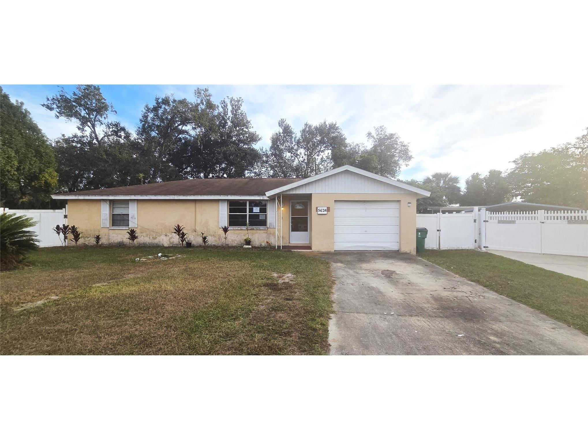 5624 Mccoy Court Zephyrhills FL 33542 L4957753 image1