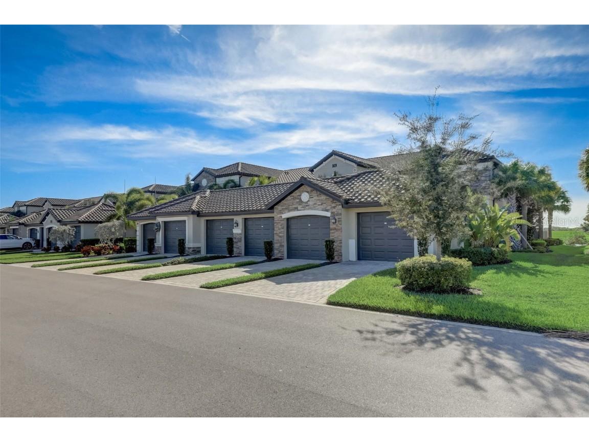 5624 Palmer Circle #105 Bradenton FL 34211 T3490446 image1