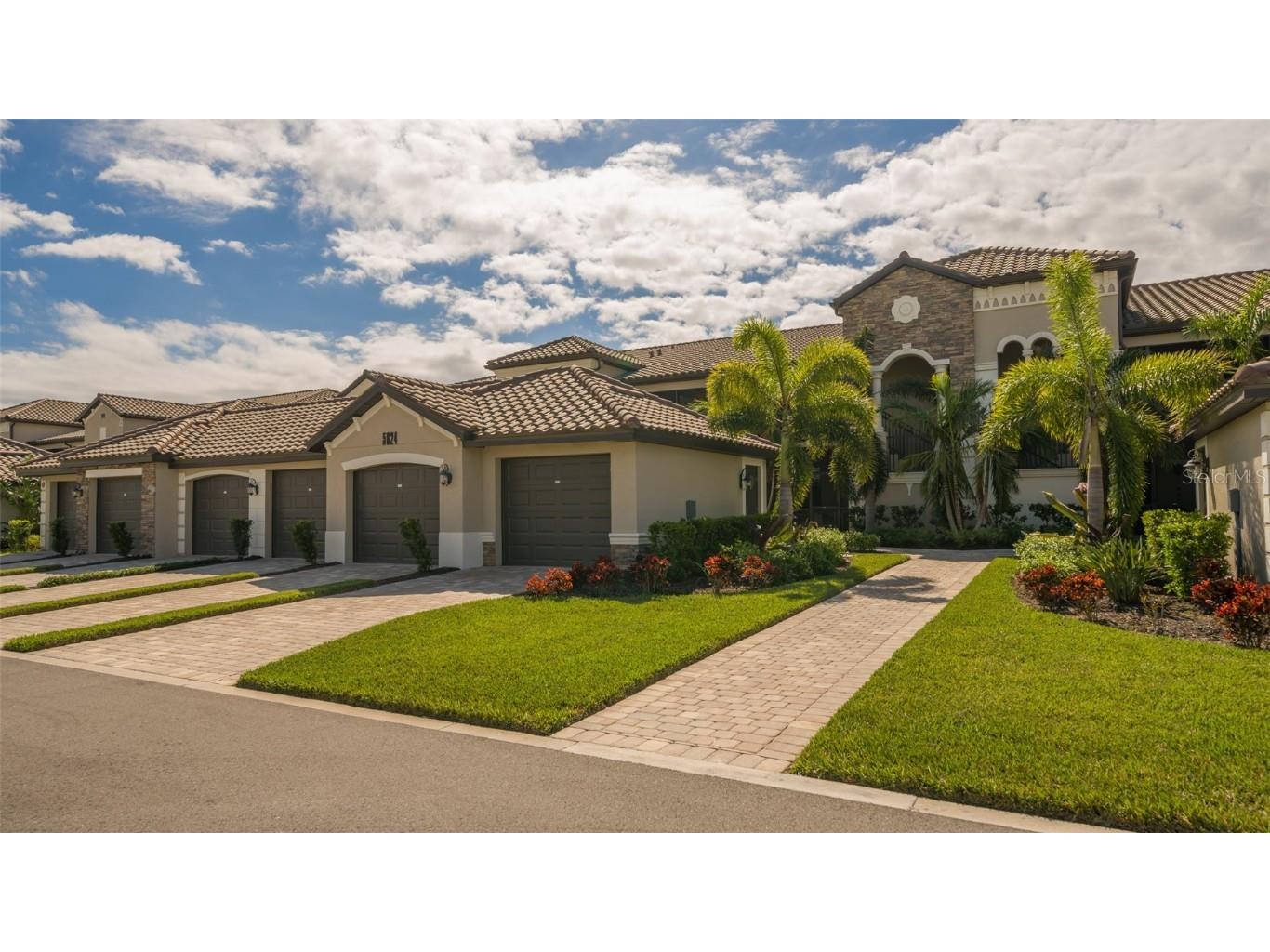 5624 Palmer Circle #203 Bradenton FL 34211 A4646258 image1
