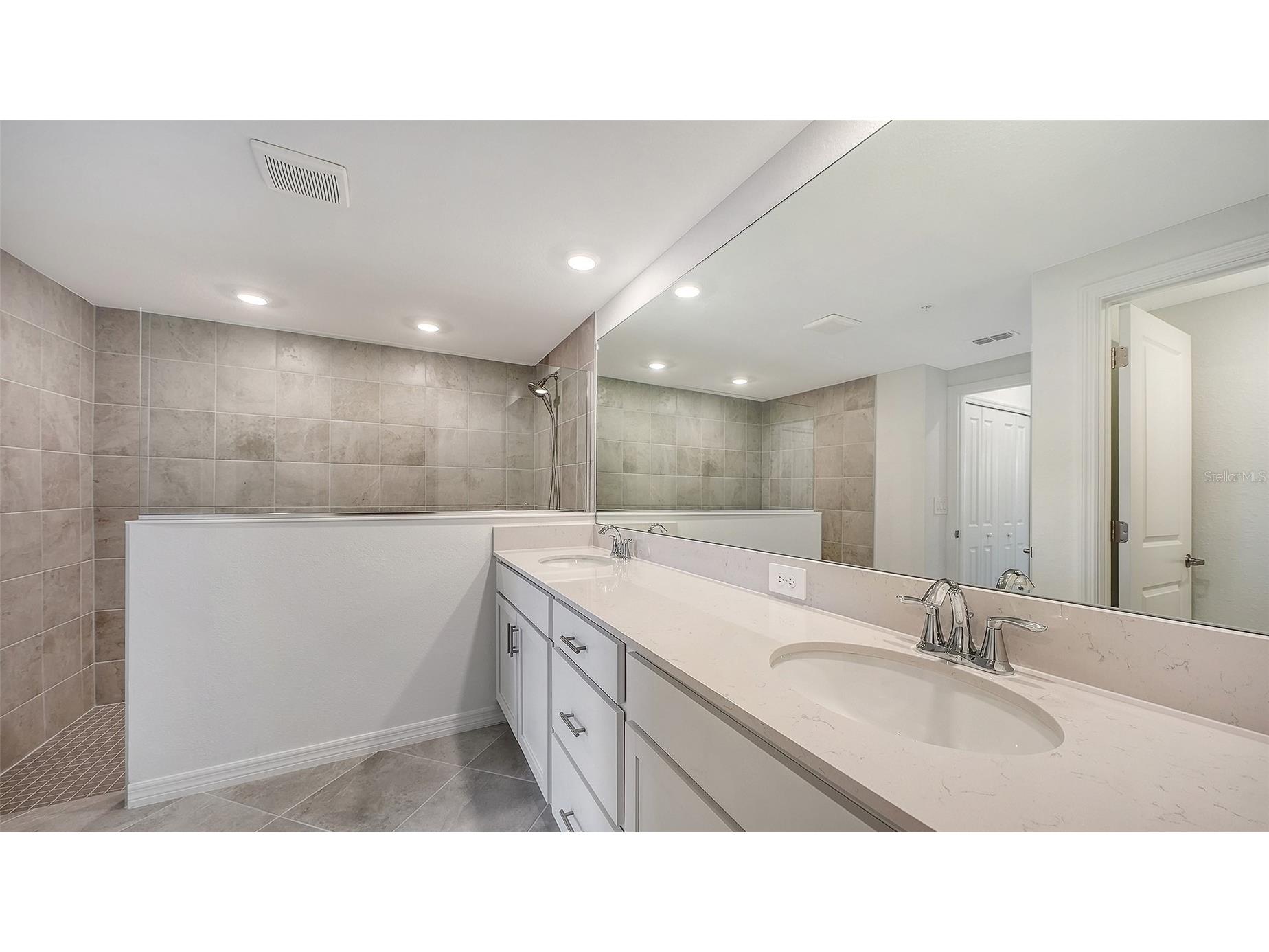 5624 Summit Pointe Circle #104 Bradenton FL 34210 A4683256 image32