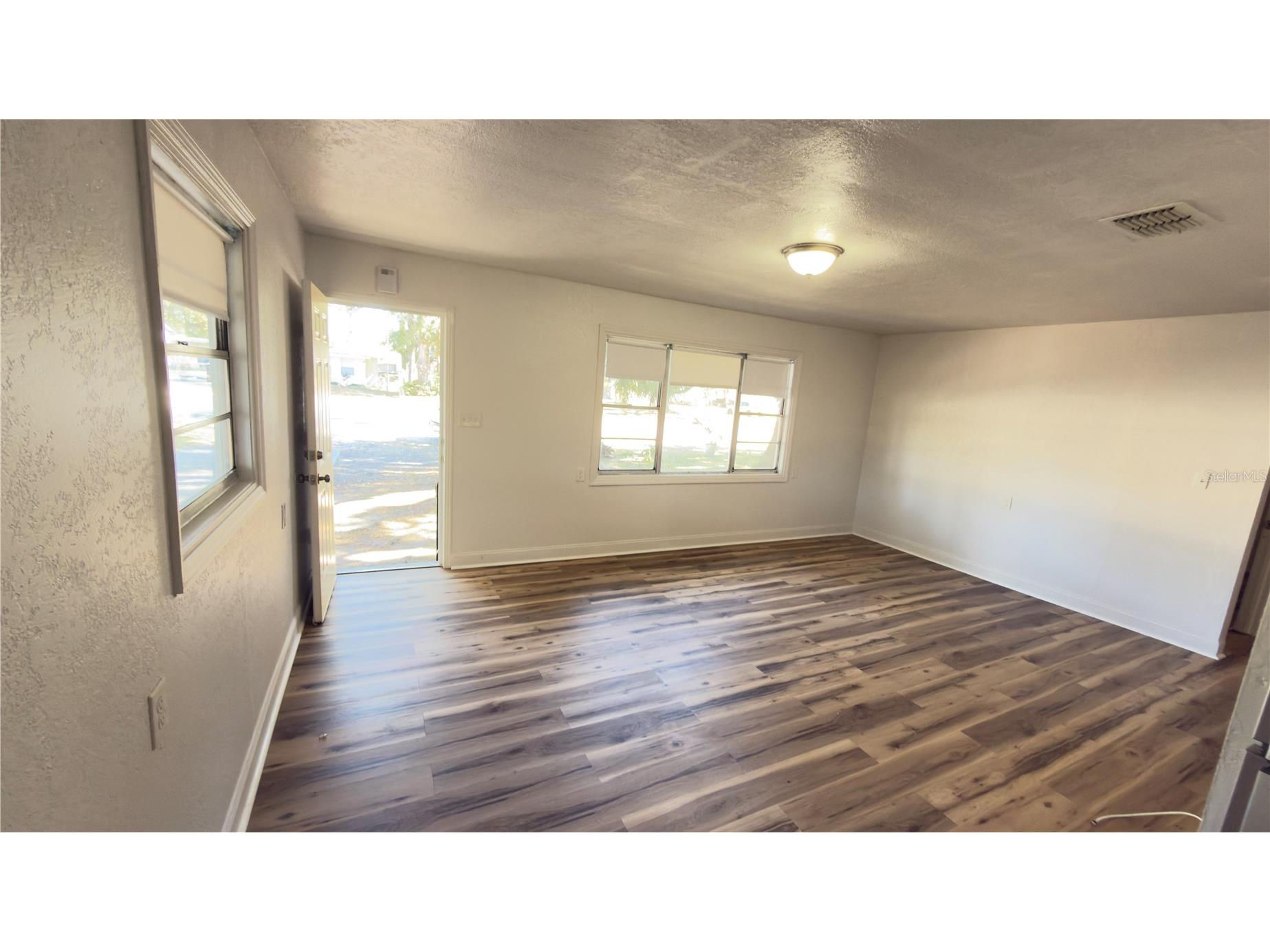 5625 5th Street Zephyrhills FL 33542 TB8474162 image11