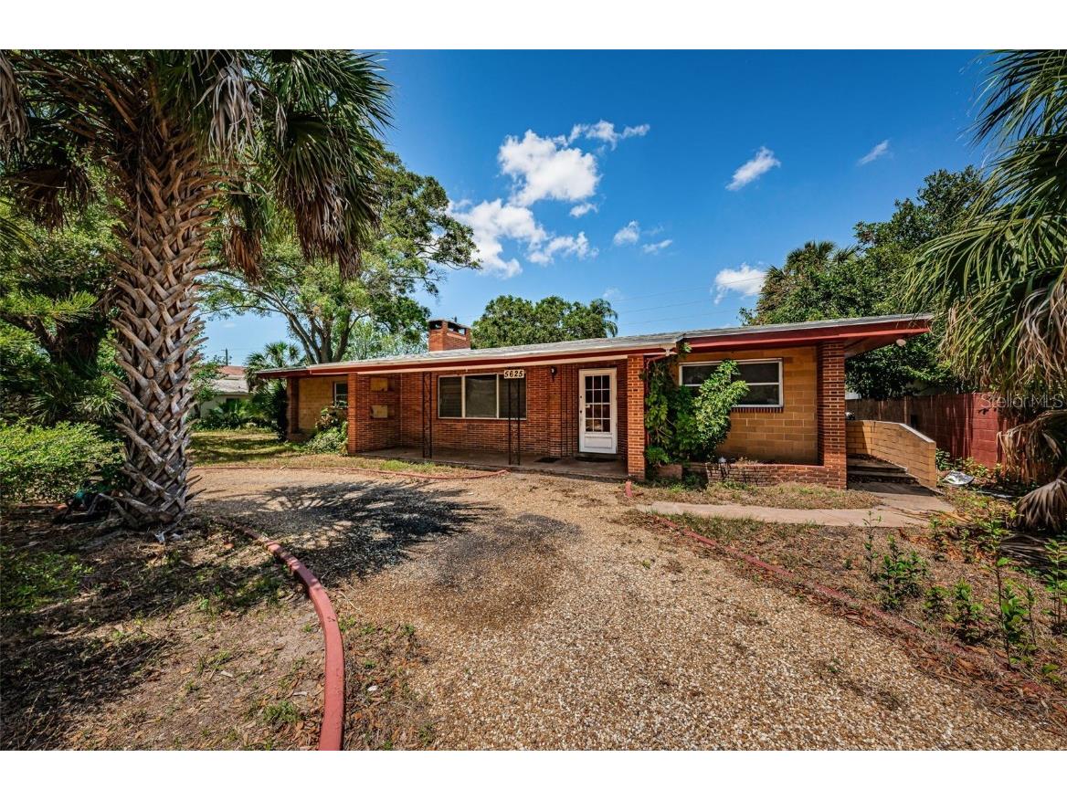 5625 Dartmouth Avenue N Saint Petersburg FL 33710 U8199617 image1