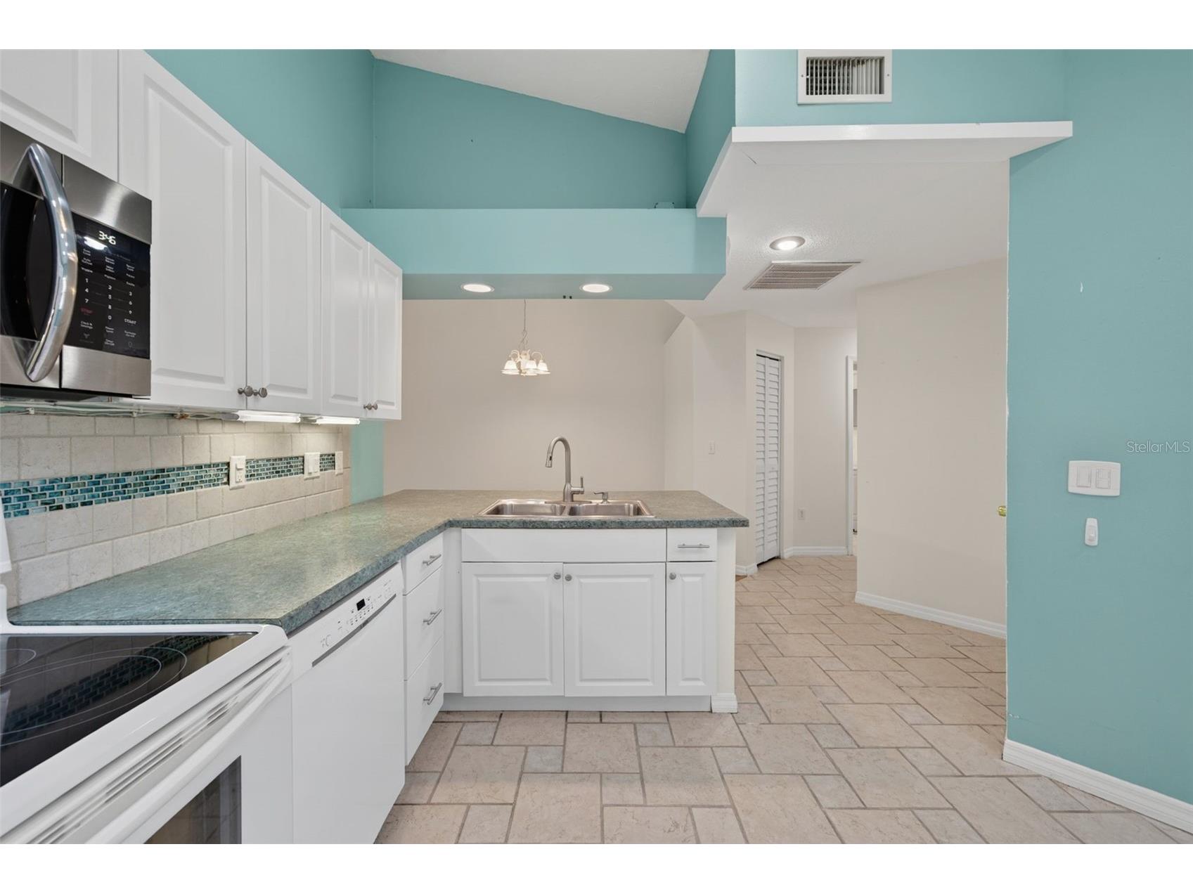 5626 Monte Rosso Road Sarasota FL 34243 A4699571 image11