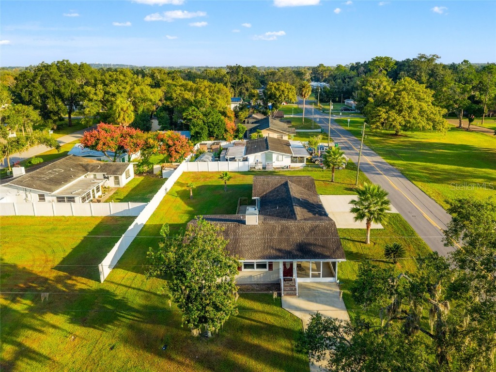 5627 20th Street Zephyrhills FL 33542 TB8429078 image1