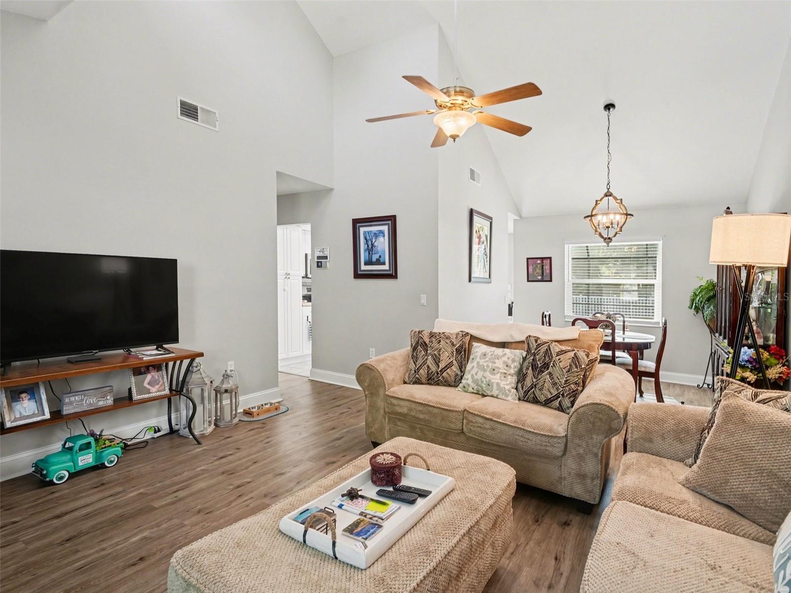 5627 35th Court E Bradenton FL 34203 TB8500530 image4