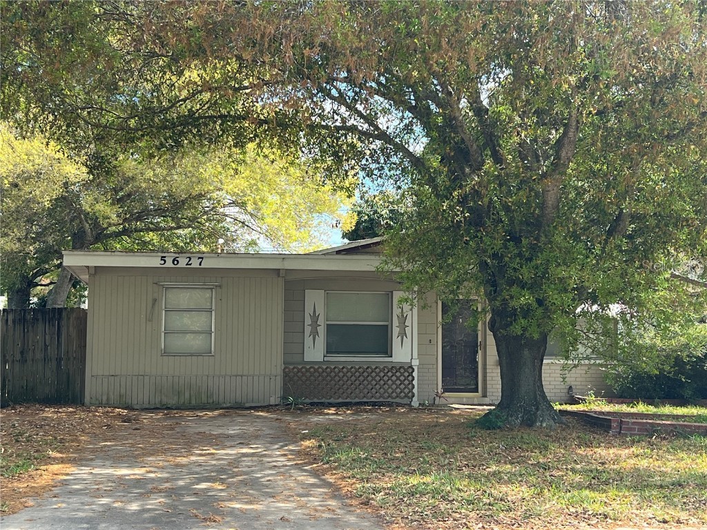 5627 62nd Way N Saint Petersburg FL 33709 U8230936 image1
