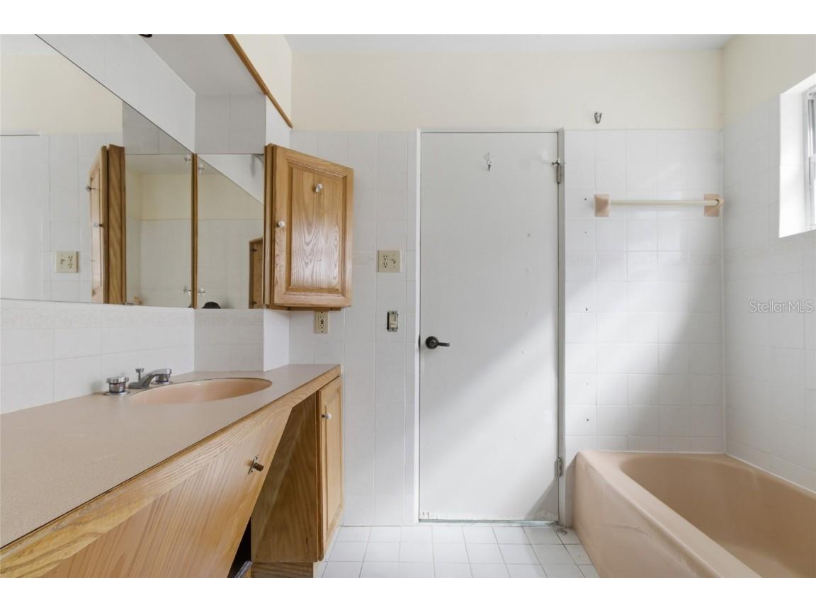 5627 Oakland Drive Tampa FL 33617 O6320799 image23