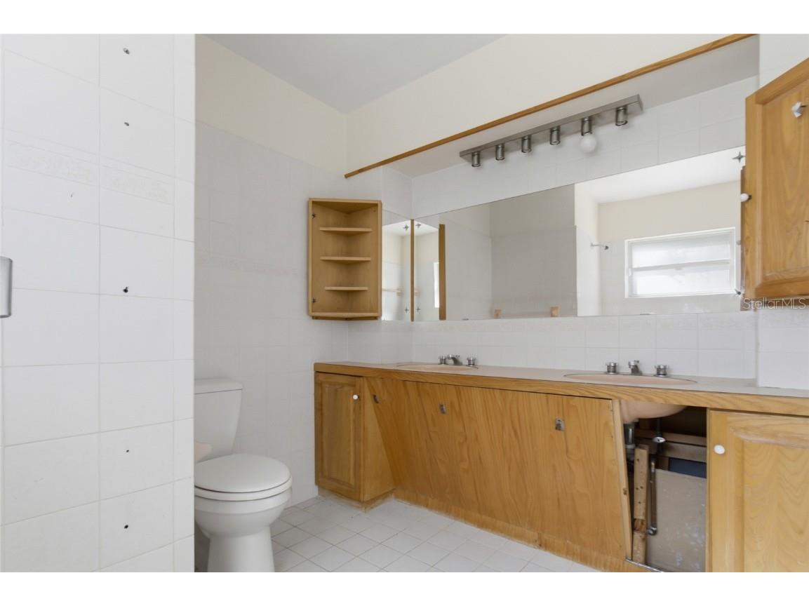 5627 Oakland Drive Tampa FL 33617 O6320799 image24