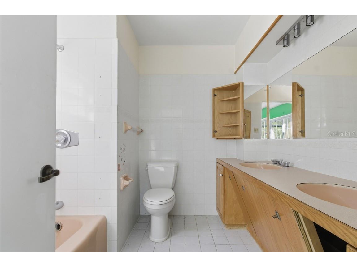 5627 Oakland Drive Tampa FL 33617 O6320799 image25