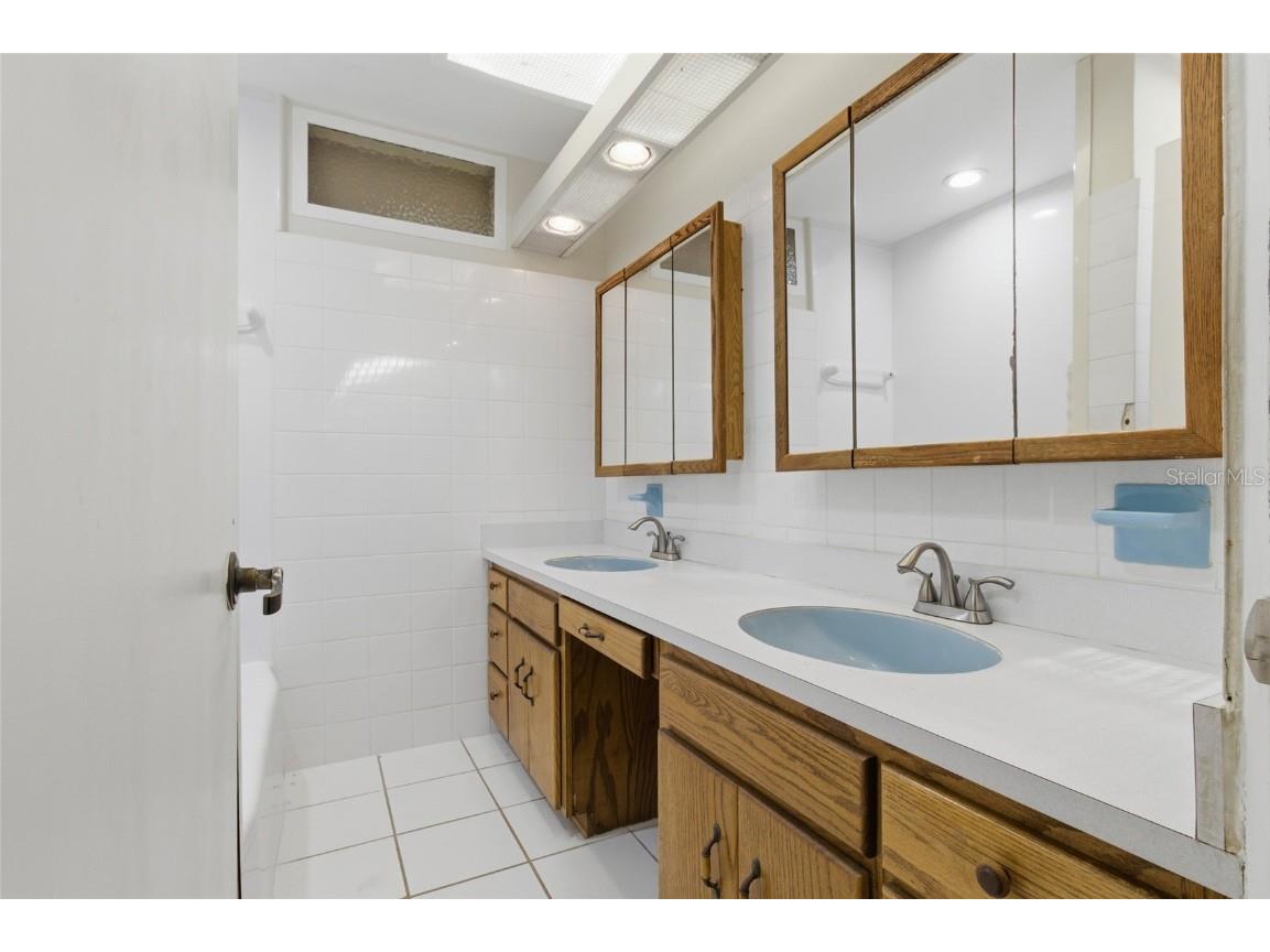 5627 Oakland Drive Tampa FL 33617 O6320799 image30