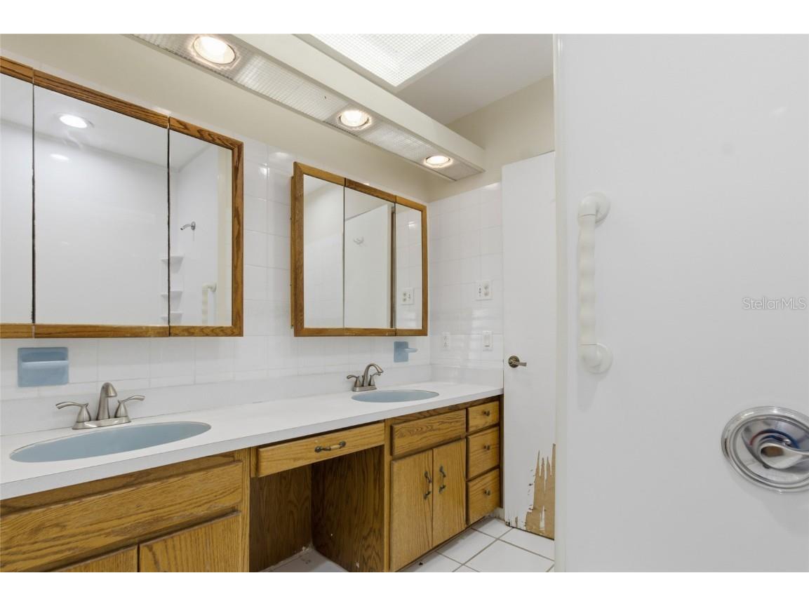 5627 Oakland Drive Tampa FL 33617 O6320799 image31