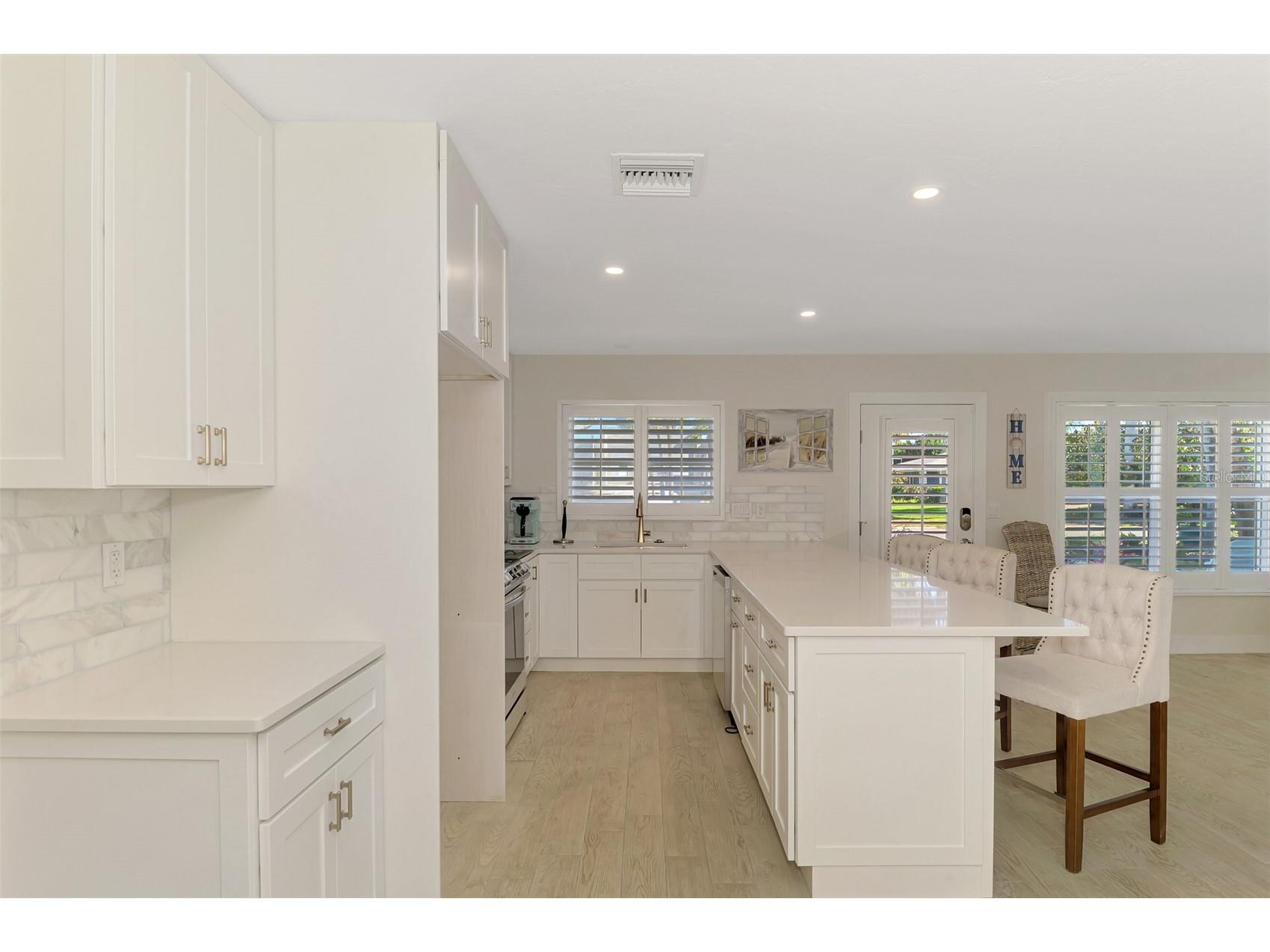 5628 Cape Leyte Drive Sarasota FL 34242 A4692170 image21