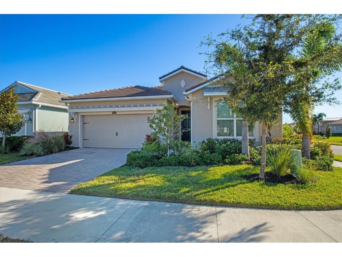 5628 Long Shore Loop Sarasota FL 34238 A4630166 image1